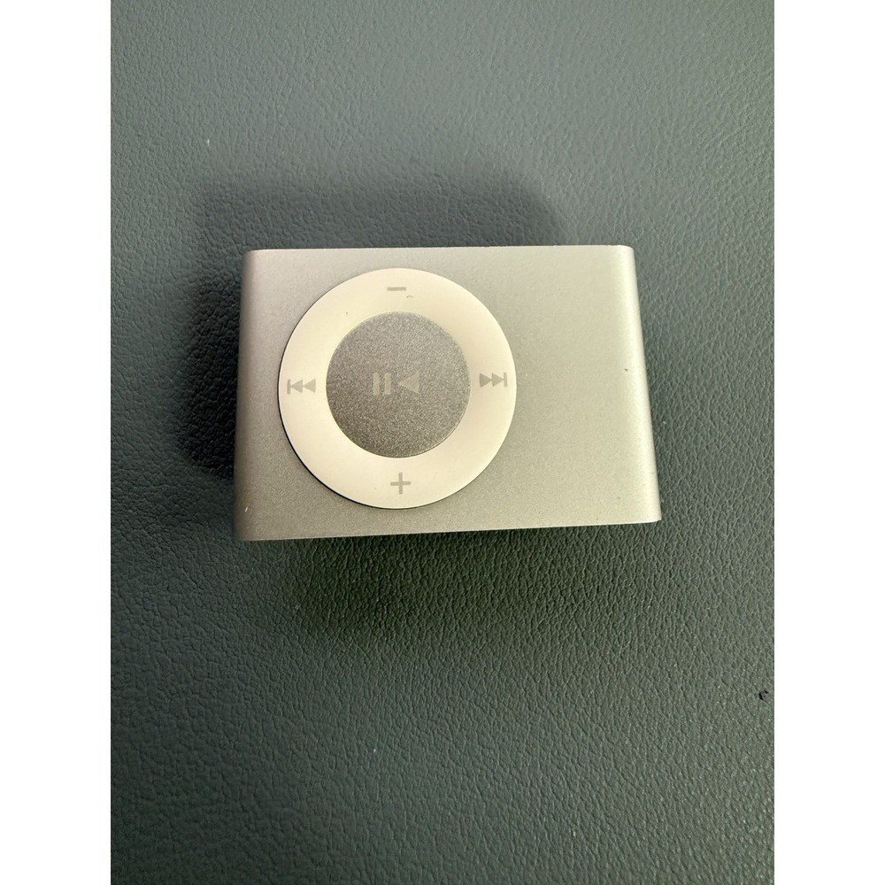 Apple iPod Shuffle 2nd Gen A1204 1GB Silver w/Charging Dock Testing Working